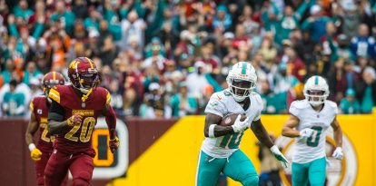 Los Commanders, frente a los Dolphins en la temporada 2023-2024