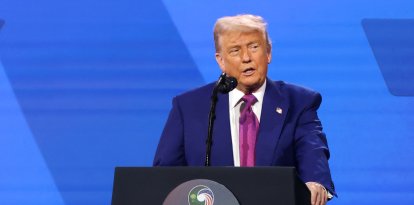 El presidente de EEUU, Donald Trump, habla durante el foro de inversión saudí-estadounidense