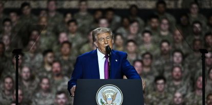 Donald Trump en la base aérea de Al-Udeid