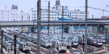 Trenes del metro de New Jersey Transit Rail Operations