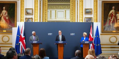 El presidente del Consejo Europeo, Antonio Costa, el primer ministro británico, Keir Starmer, y la presidenta de la Comisión Europea, Ursula von der Leyen