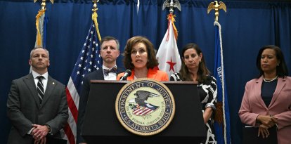 La fiscal interina Jeanine Pirro anunció los cargos contra el sospechoso