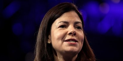 KELLY_AYOTTE