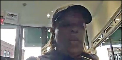 La mujer colombiana bajo las cámaras de seguridad