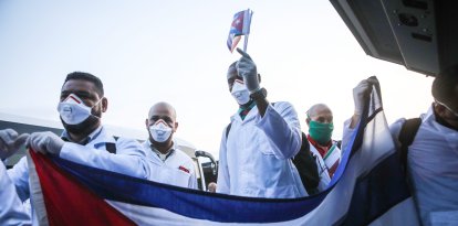 Médicos cubano