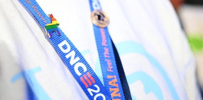 Un asistente a la Convención Nacional Demócrata de 2024/ Alex Wroblewski