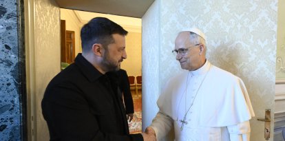 Volodímir Zelenski y el papa León XIV, en Castel Gandolfo