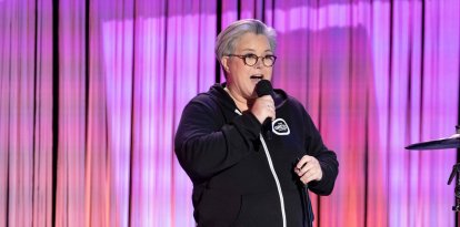 OUTSTANDING: A COMEDY REVOLUTION, Rosie O'Donnell, 2024. ph: Beth Dubber / © Netflix / Cortesía Everett Collection