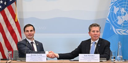 El subsecretario de Estado para Asistencia Exterior, Asuntos Humanitarios y Libertad Religiosa, Jeremy Lewin con el subsecretario general de Asuntos Humanitarios de las ONU, Tom Fletcher,