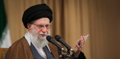 Ayatollah Ali Khamenei addressing a meeting with students in Tehran