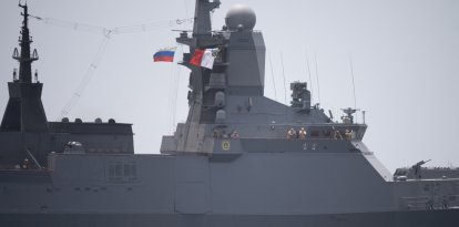 Un buque ruso llega a agua sudafricanas para ejercicios militares