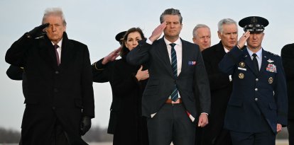 Donald Trump, Pete Hegseth y Dan Caine/ Andrew Caballero- Reynolds