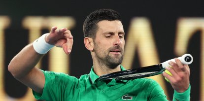 El serbio Novak Djokovic celebra su victoria en el Abierto de Australia