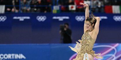 La estadounidense Alysa Liu compite en la final de patinaje artístico femenino individual libre durante los Juegos Olímpicos de Invierno de Milán-Cortina 2026 en el Milano Ice Skating Arena de Milán el 19 de febrero de 2026.