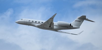 Un jet privado Gulfstream G650 despegando de un aeropuerto (Archivo)