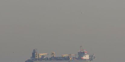 Un barco petrolero frente a la costa de Dubái/ Fadel Senna