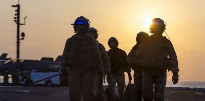 US Sailors return from flight operations on the flight deck of Nimitz-class aircraft carrier USS Abraham Lincoln (CVN 72) in support of Operation Epic Fury, March 4, 2026. (U.S. Navy photo)