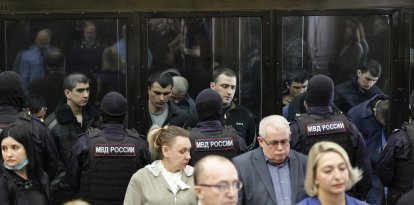 Varios de los acusados por el atentado en el Crocus City Hall de Moscú, durante el juicio