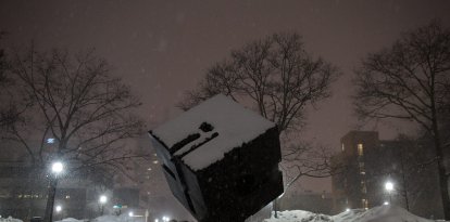 El campus Cube de la Universidad de Michigan durante una tormenta de nieve nocturna que se esperaba que dejara hasta seis pulgadas de nieve, el lunes 17 de febrero de 2014. Courtney Sacco | The Ann Arbor News MLIVE.COM /Landov