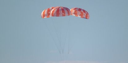 El amerizaje de la capsula Orión de la misión Artemis II.