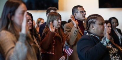 Ceremonia de naturalización de inmigrantes en EEUU