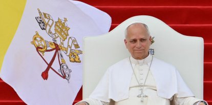El Papa León XIV durante su viaje pastoral a África