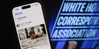 Imagen de la aplicación social del presidente Trump con foto del presunto asaltante (Archivo)