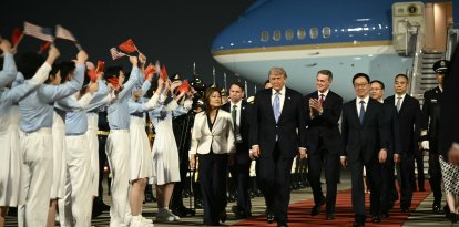 El presidente Donald Trump aterrizó en China este miércoles