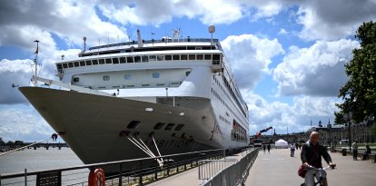 El crucero Ambition en Francia