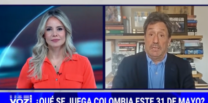 El ex vicepresidente Francisco Santos en una entrevista con Karina Yapor