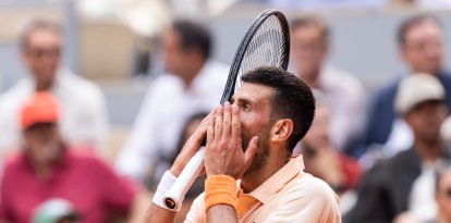 Novak Djokovic se lamenta tras perder frente a Joao Fonseca