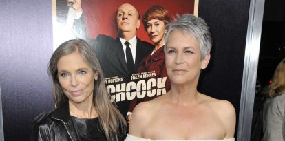 Jamie Lee Curtis y Kelly Curtis a su llegada al estreno de HITCHCOCK