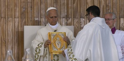 El papa León XIV preside la misa solemne en la Plaza de Cibeles de Madrid