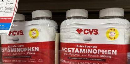 Bottles of generic acetaminophen are seen in a pharmacy in EEUU (Files)