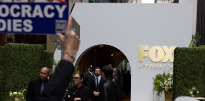 Protesta frente al edificio de Fox Corporation (Archivo)