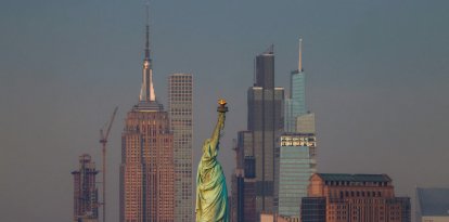 The iconic Empire State Building (L) stands out on the Manhattan skyline (Files)