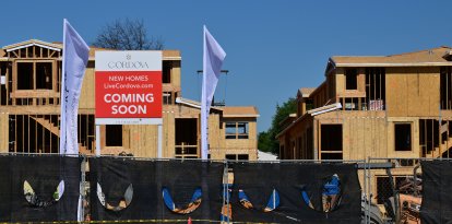 Nuevas casas en construcción en EEUU (Archivo)