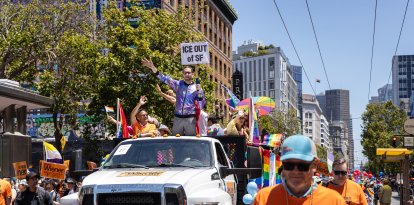 Scott Wiener, miembro del Senado del Estado de California, participa en el Desfile del Orgullo de San Francisco, celebrado en San Francisco (California), el 29 de junio de 2025.