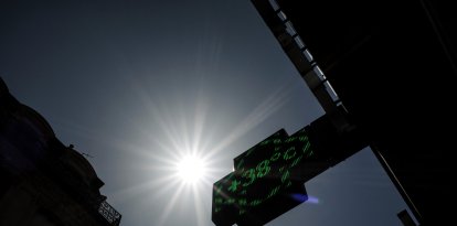Un termómetro de farmacia marca 38 grados Celsius en Francia