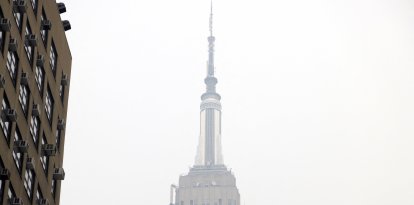 Imagen referencial de humo en Nueva York