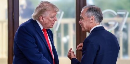 Donald Trump y Mark Carney en la cumbre del G7/ EVELYN HOCKSTEIN