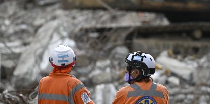Equipo de rescate argentino en La Guaira