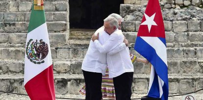 El expresidente mexicano Andrés Manuel López Obrador y el cubano Miguel Díaz-Canel