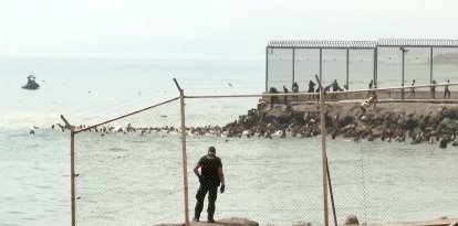 Imagen de migrantes en Ceuta