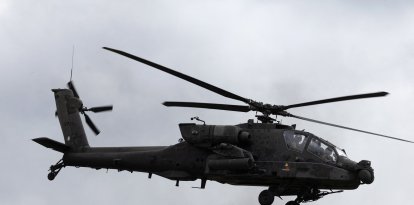Un AH-64D Apache estadounidense (imagen referencial).