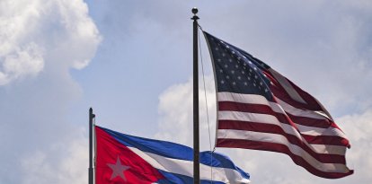 Banderas de Cuba y EEUU
