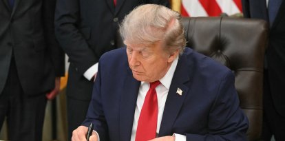 Donald Trump en el Salón Oval/ Saul Loeb