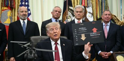 Donald Trump en el Salón Oval/ Brendan Smialowski
