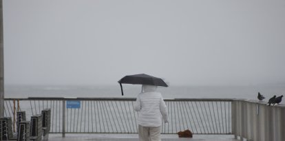 Lluvia en Coney Island, Brooklyn, NY - Imagen de Referencia