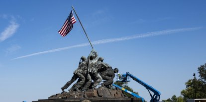 El monumento de Iwo Jima en Arlington, Virginia.